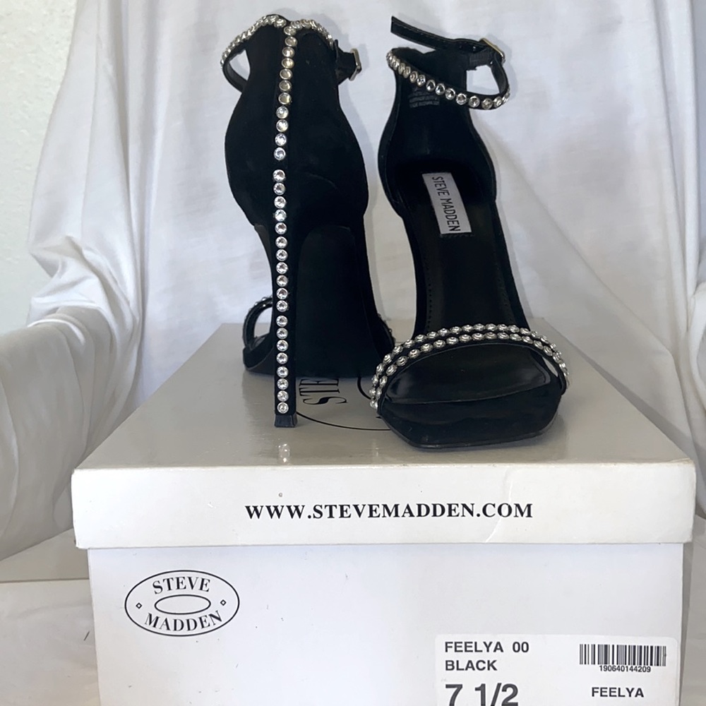 Amazing condition black Steve Madden diamond heels